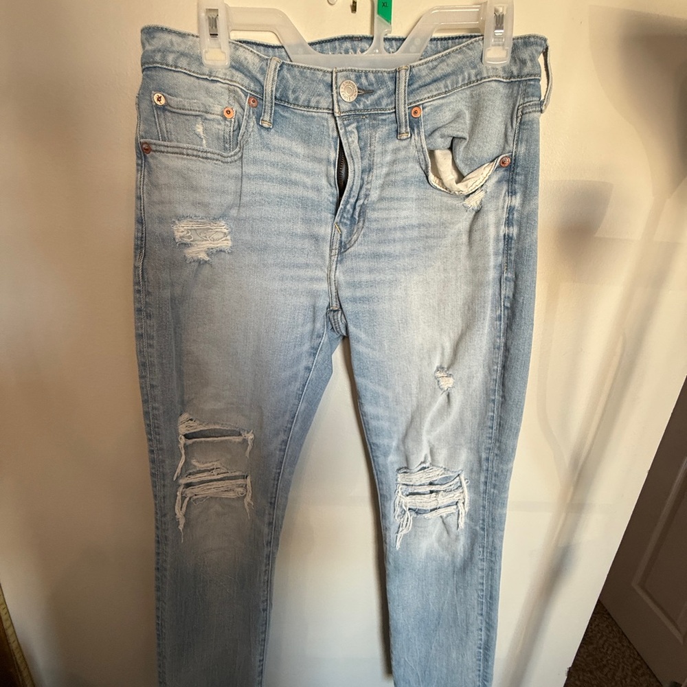 American Eagle Outfitters Light Blue Distressed Skinny Jeans